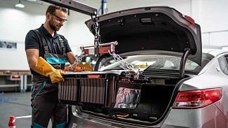 Náhledový obrázek - Kia přichází na český trh s novou technologií opravy akumulátorů elektrifikovaných vozů