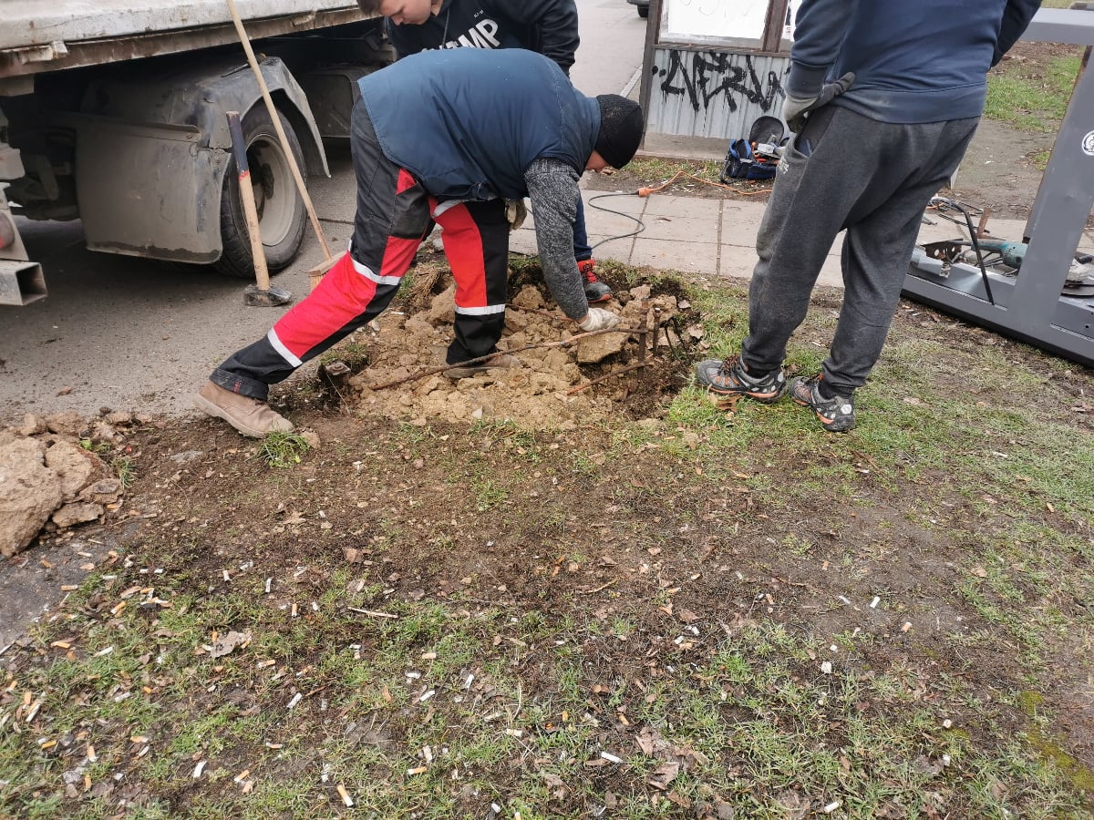 Jak se ruší a bourá telefonní budka