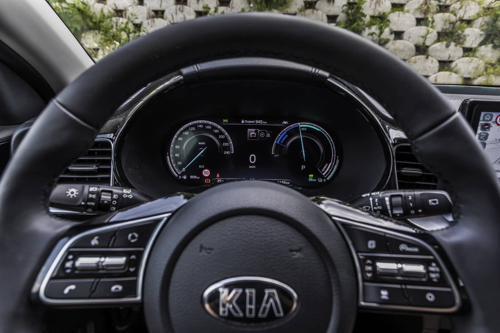 2020-10-aDMB2020_Kia-Xceed-Hybrid-4077.jpg
