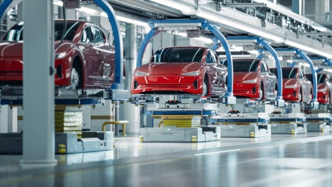 Ztráty ve výši téměř 12 miliard dolarů. Velké světové automobilky hlásí kvůli Trumpovým clům obří snížení zisků