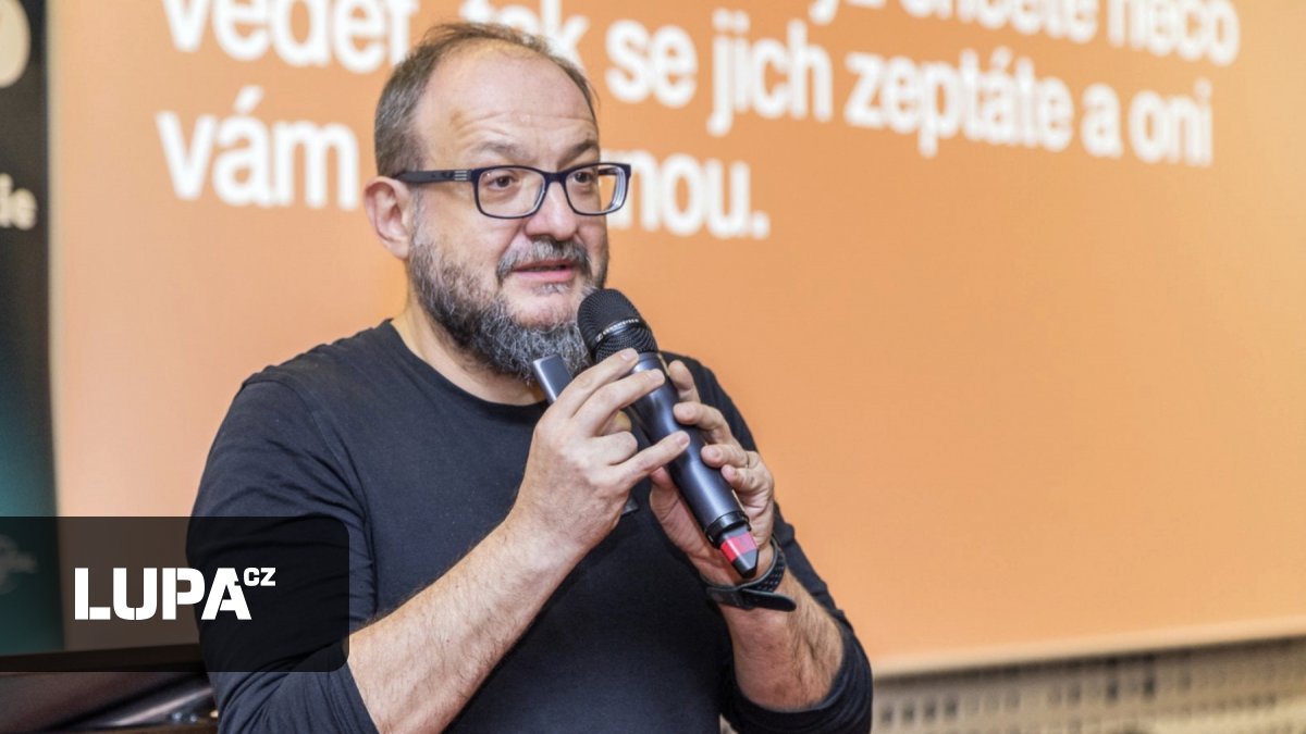 Smrt webu má podobu krokodýla. Pusťte si přednášku analytika Josefa Šlerky