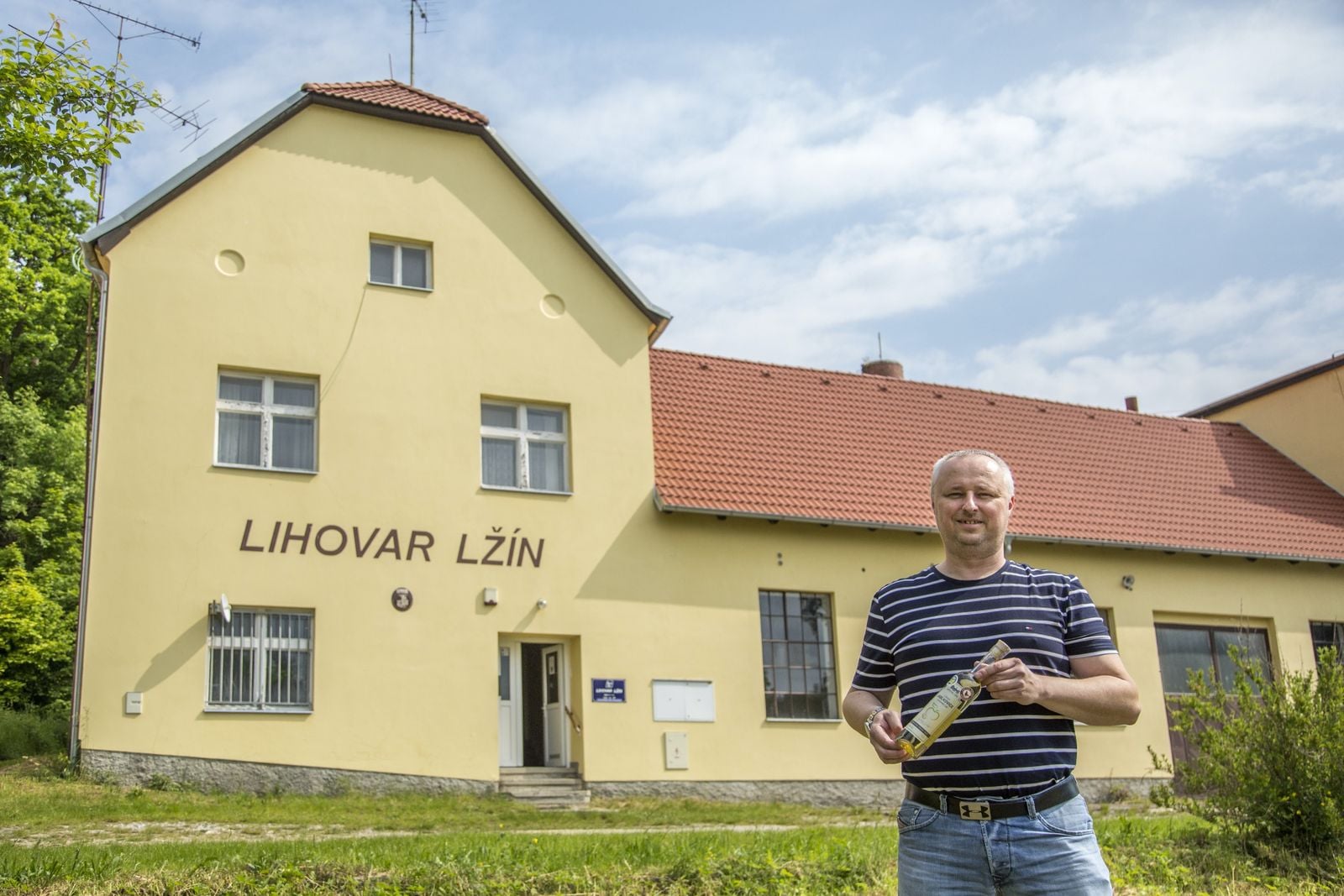 Lihovar Lžín vyrábí pálenky z lokálního ovoce