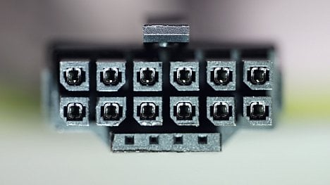Ke grafikám GeForce si rovnou kupte hasicí přístroj. Napájecí konektory Nvidie jsou nebezpečné