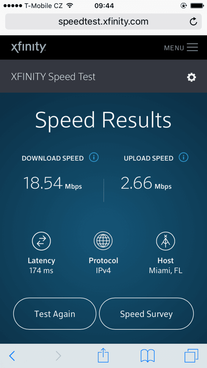 Chytrá lavička od českých Ability Group na Náměstí Míru v Praze