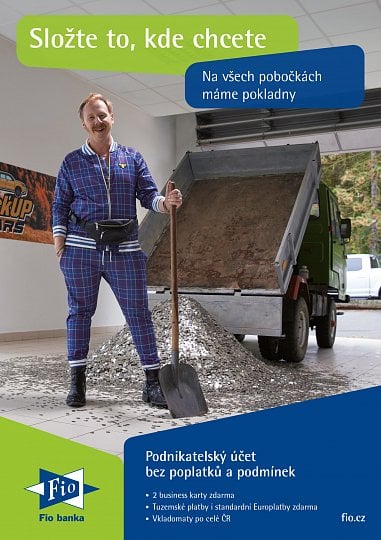 Reklamní letáky Fio banky pro novou kampaň v roce 2022 se Štěpánem Kozubem. Kampaň odstartovala 25. 12. 2021.