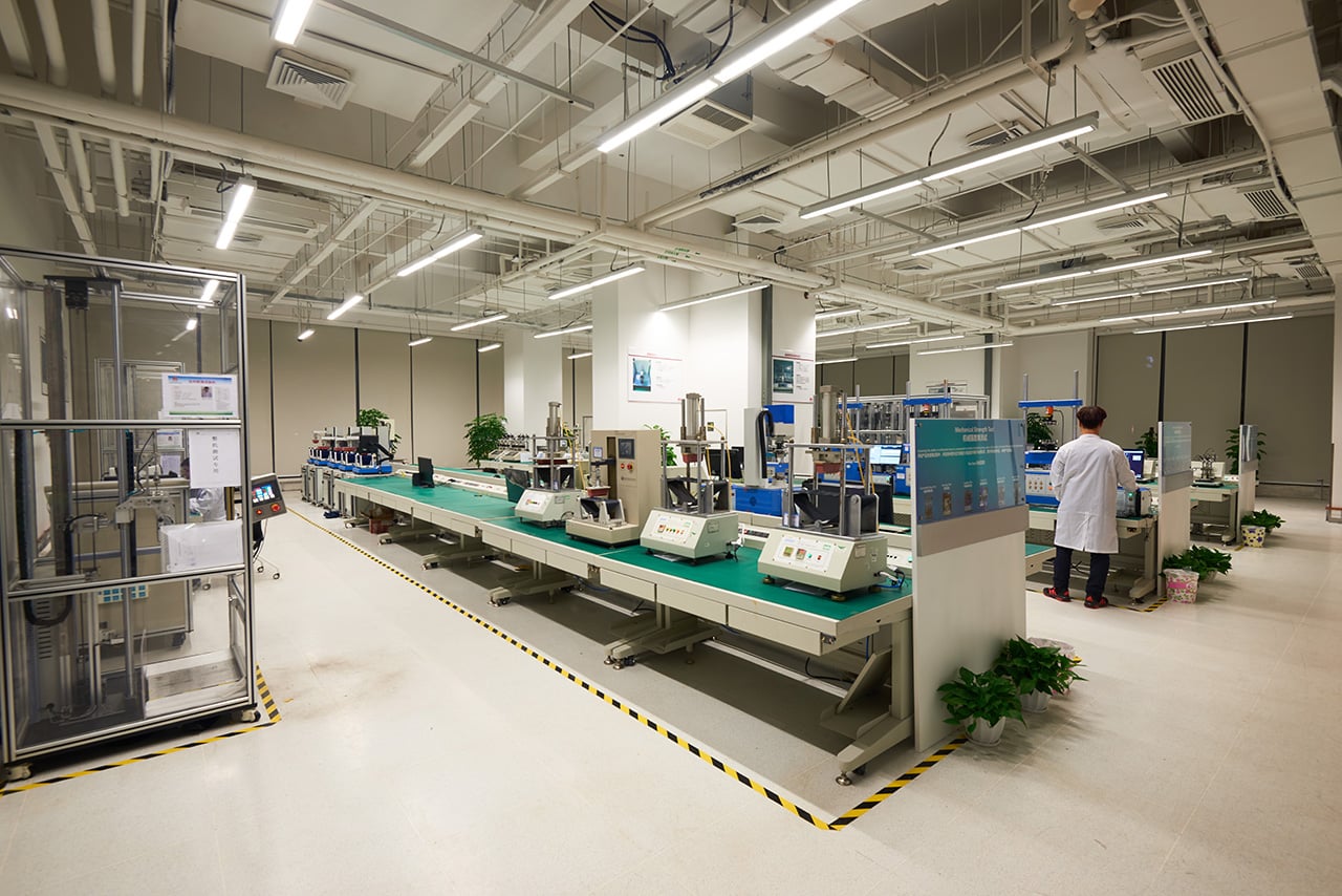 Testování odolnosti chytrých telefonů