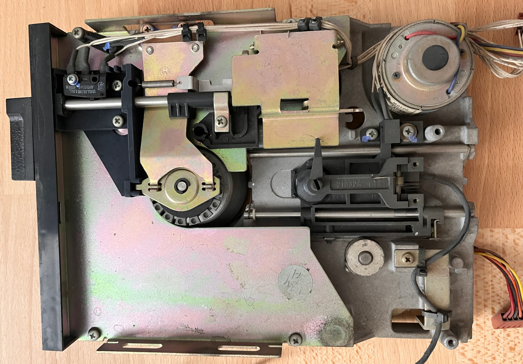 Detail mechaniky Tandon - pohled zeshora.