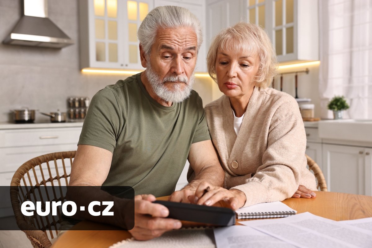 Češi chtějí v důchodu miliony. Stát jim je ale dát nemůže a sami si dostatečnou finanční rezervu nevytvářejí