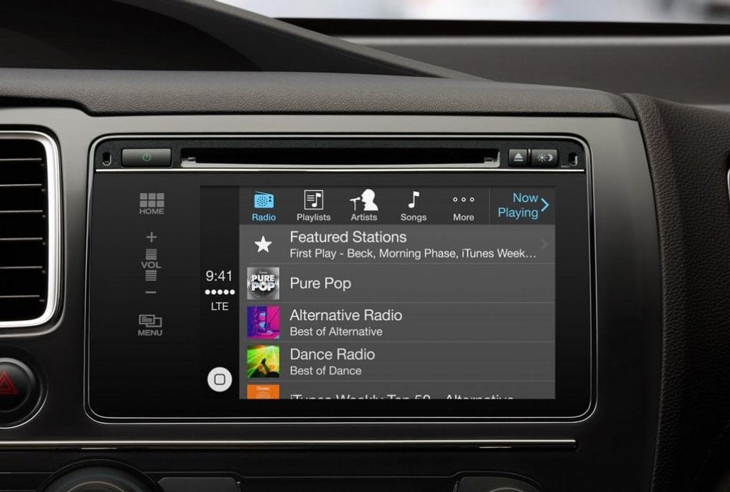2011-08-apple-propojc3ad-iphone-s-automobilem-3.jpg