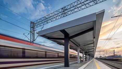 Náhledový obrázek - Český design na polské železnici: Mmcité zastřešuje desítky nádraží