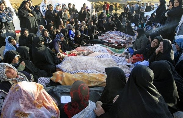 2015-12-v-c3adrc3a1nu-skonc48dili-s-pc3a1trc3a1nc3adm-po-obc49bt