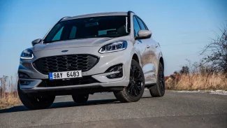 Náhledový obrázek - Test Ford Kuga Hybrid AWD: Správný čas na nákup?