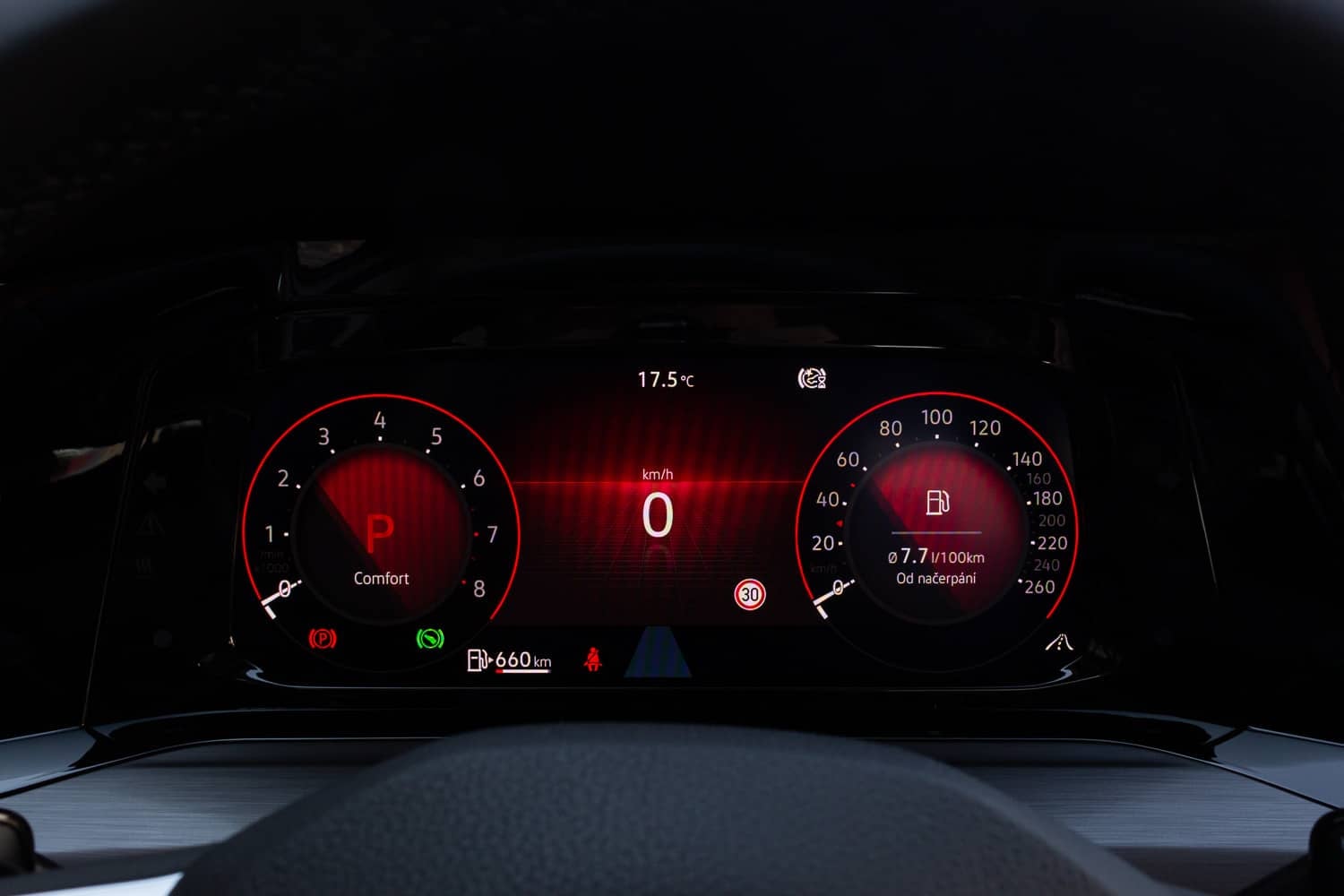 2020-04-Volkswagen-Golf-1.5-eTSI-2020-36.jpg