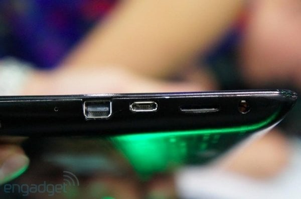 2018-10-koncept-tabletu-kterc3bd-lze-promc49bnit-na-notebook-od-