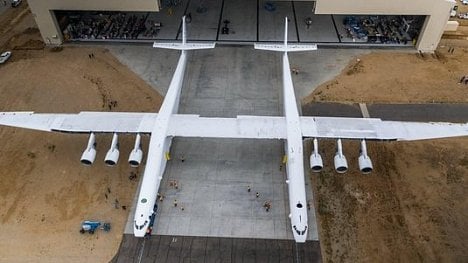 Náhledový obrázek - Stratolaunch, letoun ze kterého budou rakety startovat do vesmíru