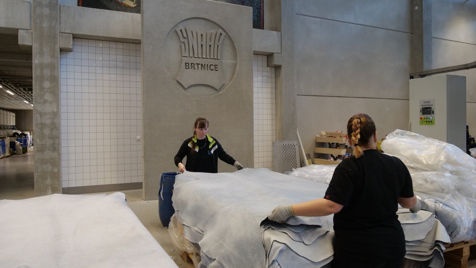 Zpracování kůží v Karo Leather