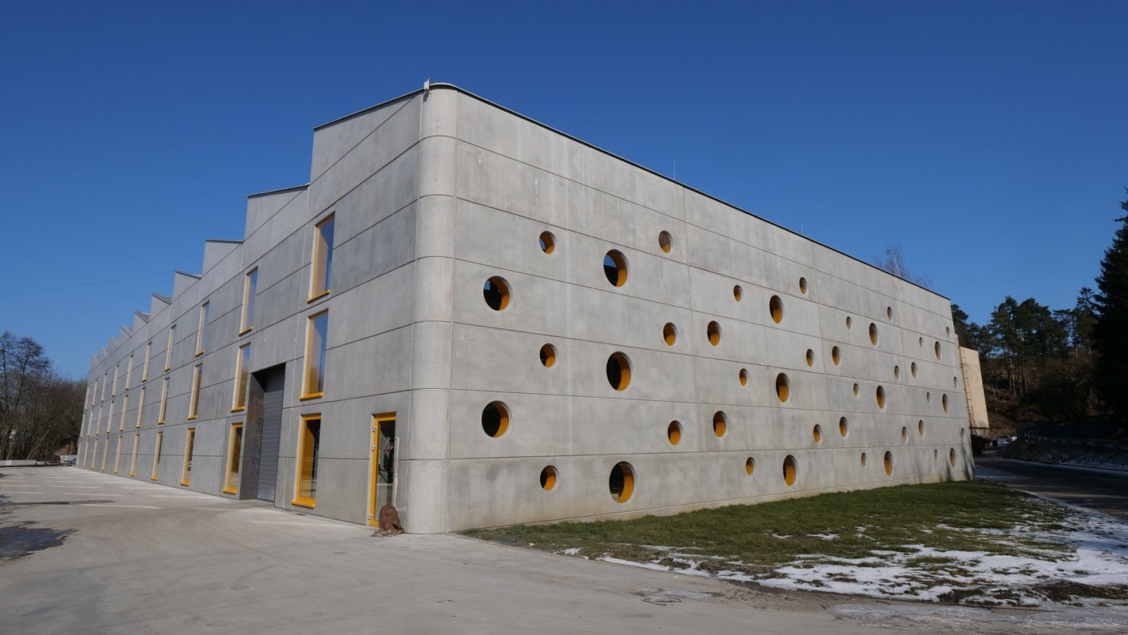 Zpracování kůží v Karo Leather