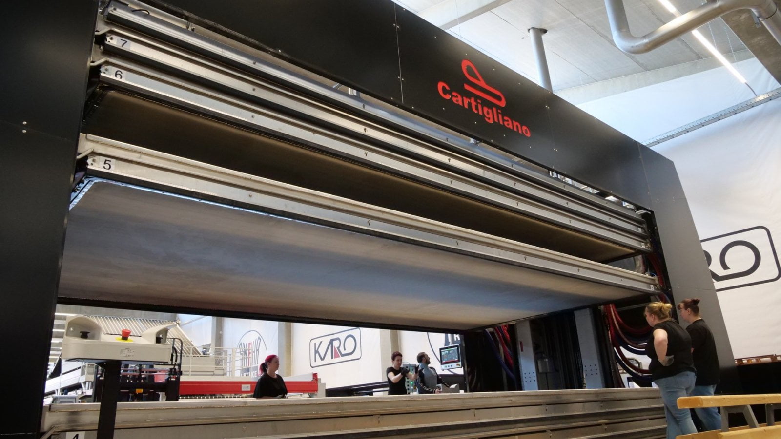 Zpracování kůží v Karo Leather