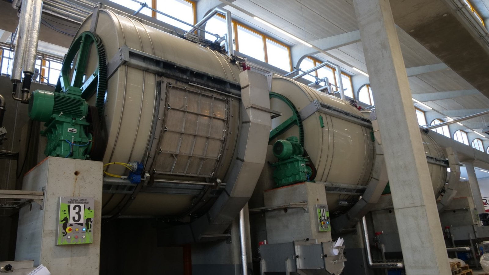 Zpracování kůží v Karo Leather