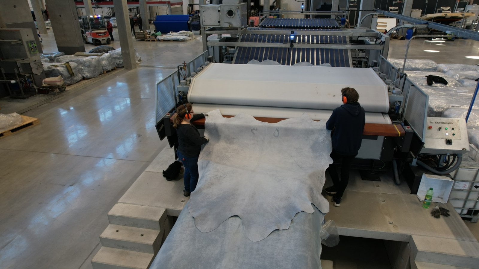 Zpracování kůží v Karo Leather