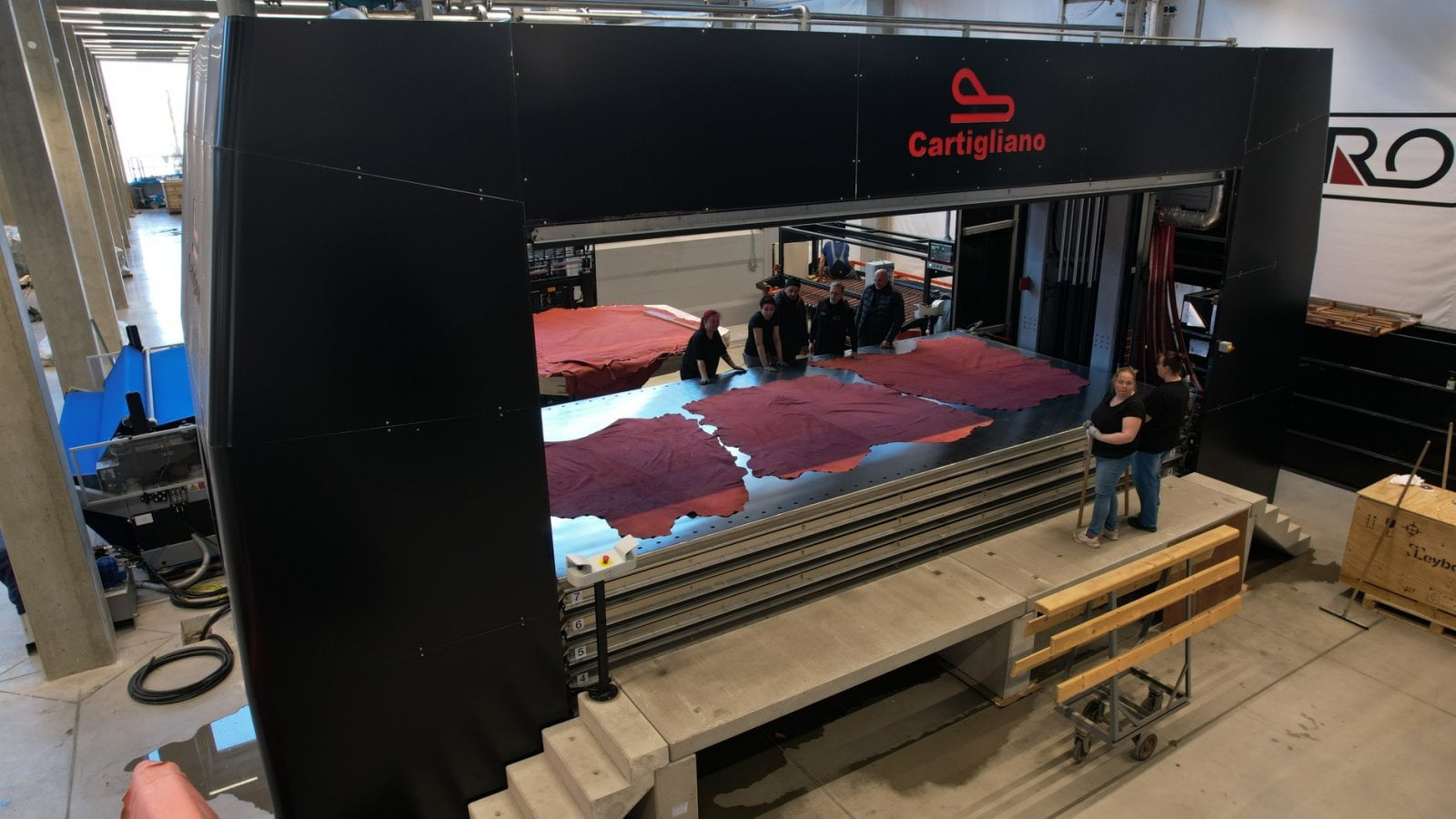 Zpracování kůží v Karo Leather