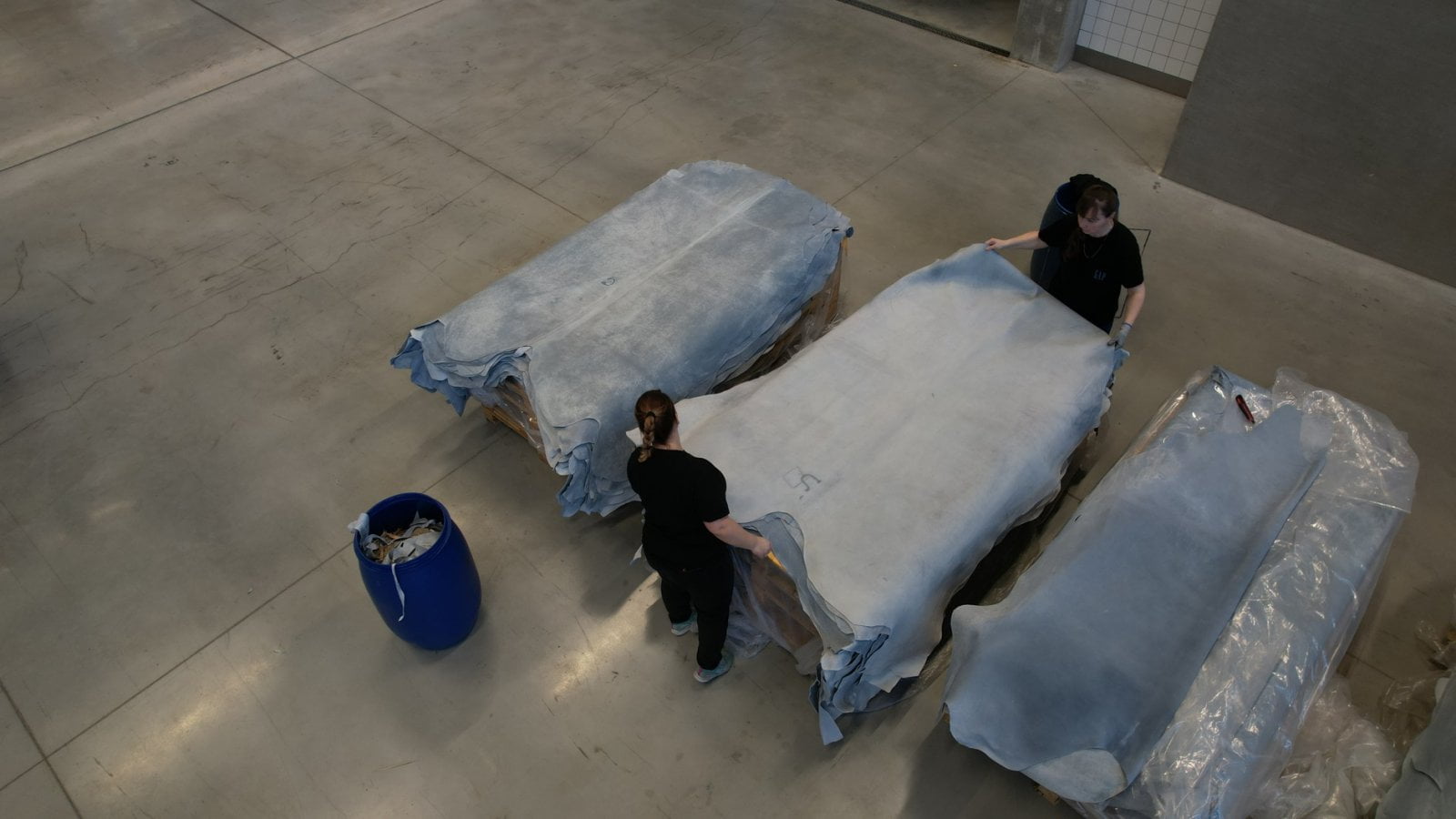 Zpracování kůží v Karo Leather