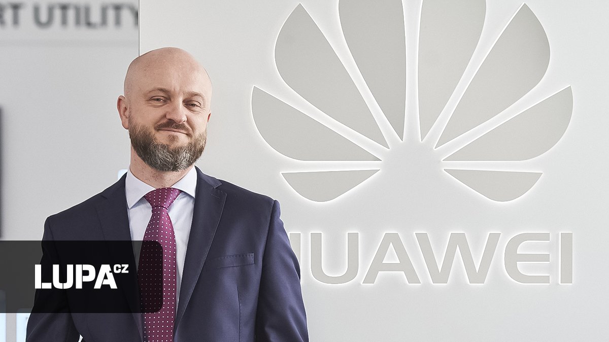 Česká pobočka Huawei přišla o kyberbezpečnostní manažery najaté i kvůli NÚKIBu