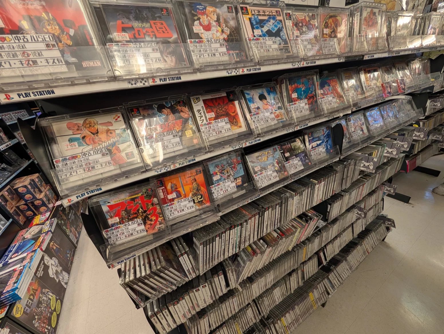 Obchod s retro hrami Super Potato, Tokio Akihabara