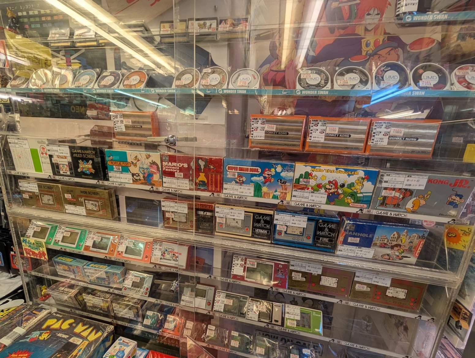 Obchod s retro hrami Super Potato, Tokio Akihabara