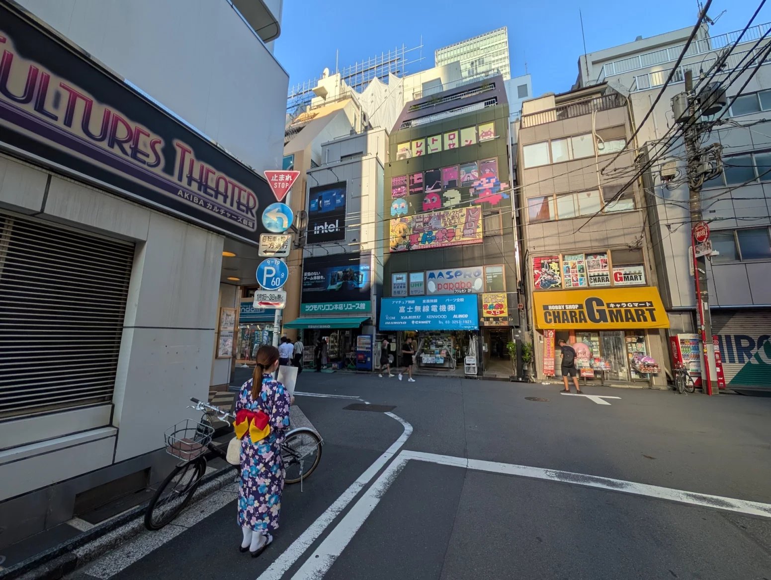 Obchod s retro hrami Super Potato, Tokio Akihabara