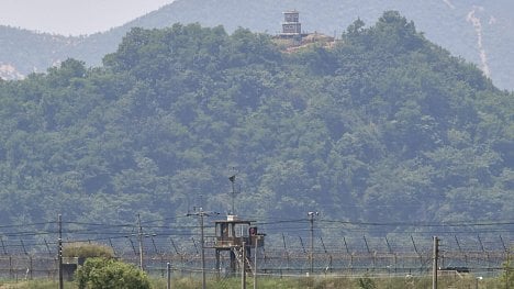 Náhledový obrázek - Napětí mezi Severní a Jižní Koreou se stupňuje, vojáci KLDR se vrátí do demilitarizovaných zón