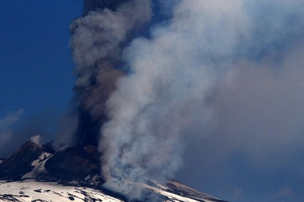 2011-10-sopka-etna-3.jpg