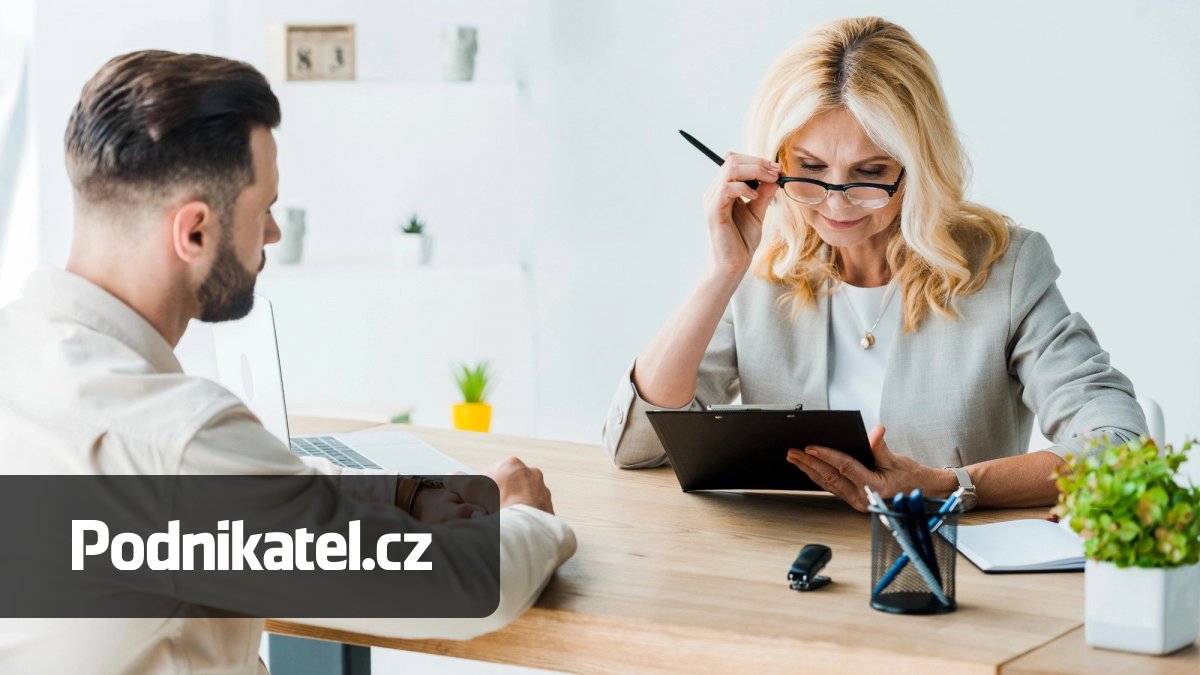 Pracák vás připraví na pohovor nebo pomůže s životopisem. Nabízí nové kurzy