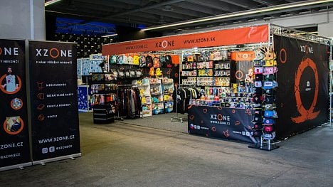 Legendární geekovský obchod Xzone na Korunní v Praze končí. Už žádné fronty na půlnočních prodejích