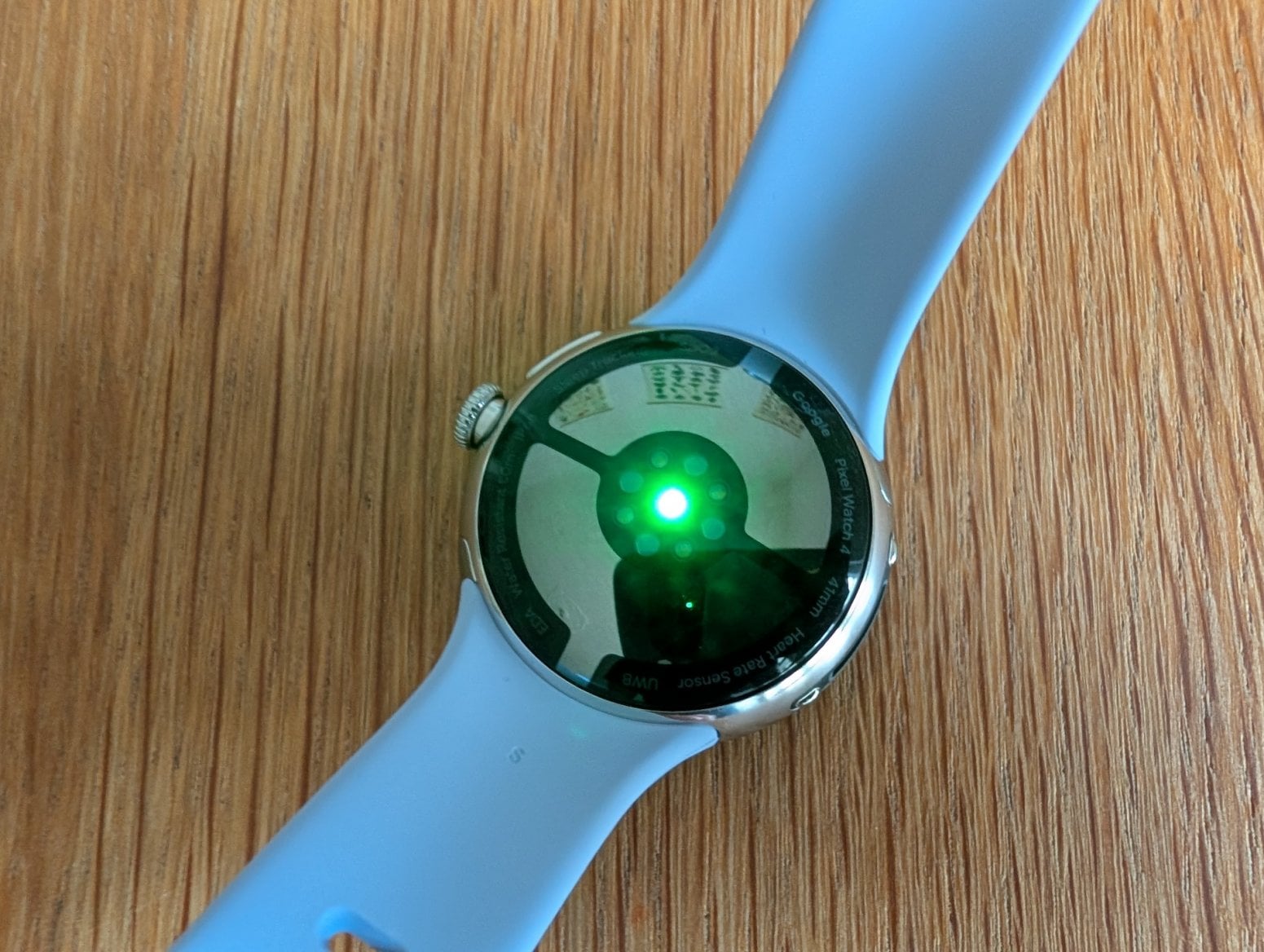 Chytré hodinky Google Pixel Watch 4