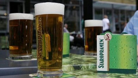 Náhledový obrázek - Staropramen zdraží pivo. Lidé si připlatí za čtyři značky