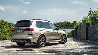 Náhledový obrázek - Galerie fotek, které se do AMS nevešly: BMW X7, DS3 Crossback, Peugeot 508 SW