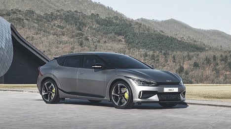 Náhledový obrázek - Elektrická Kia EV6 sází nejen na radikální design. Pojede až 260 km/h