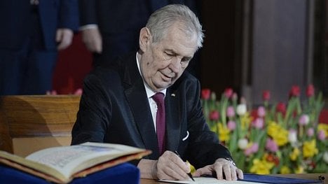 Náhledový obrázek - Zeman při inauguraci útočil na Bakalu, jeho média i ČT, část politiků odešla