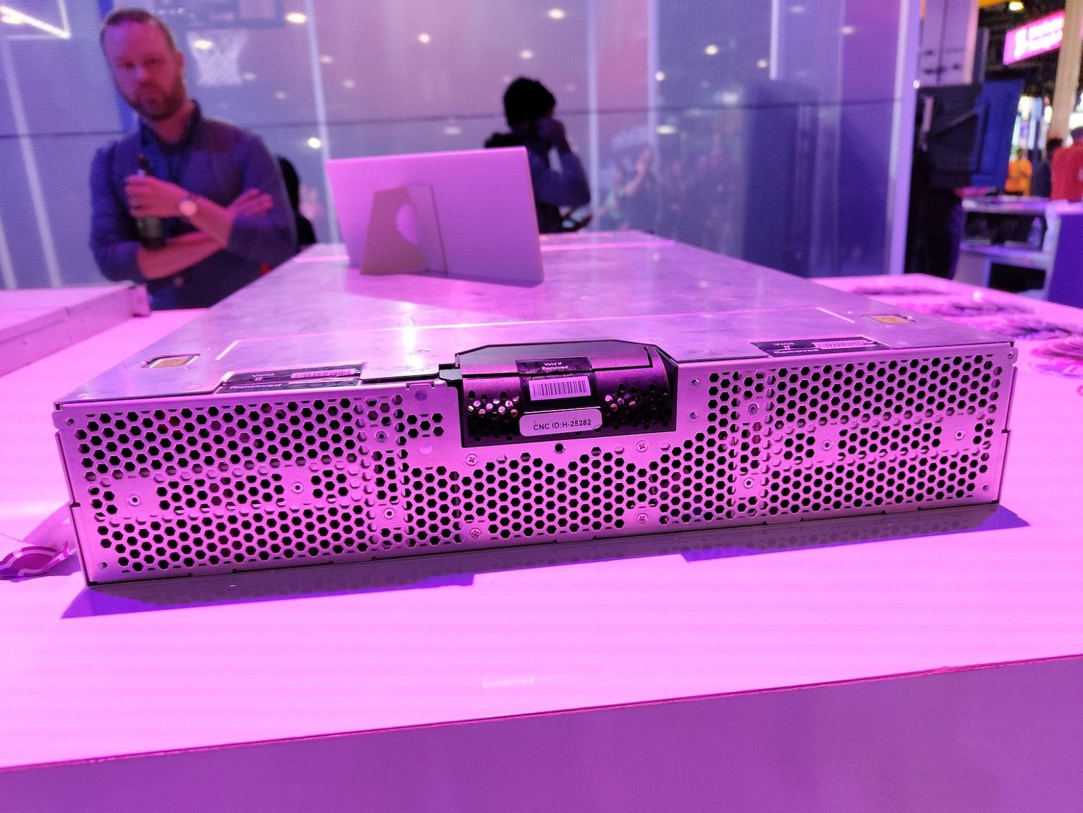 Servery AWS Outposts od Amazon Web Services