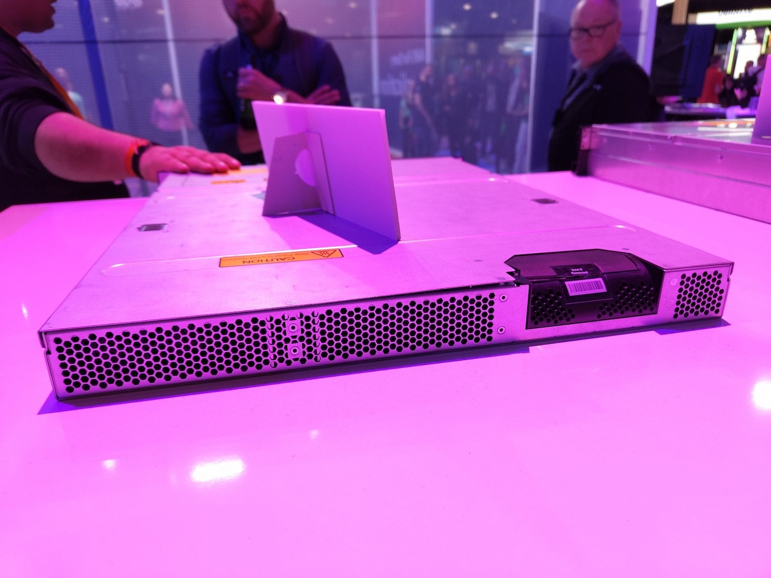 Servery AWS Outposts od Amazon Web Services