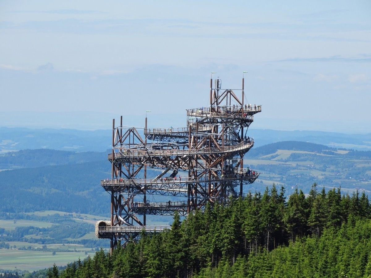 Ve skiareálech to žije i v létě. Přesvědčte se