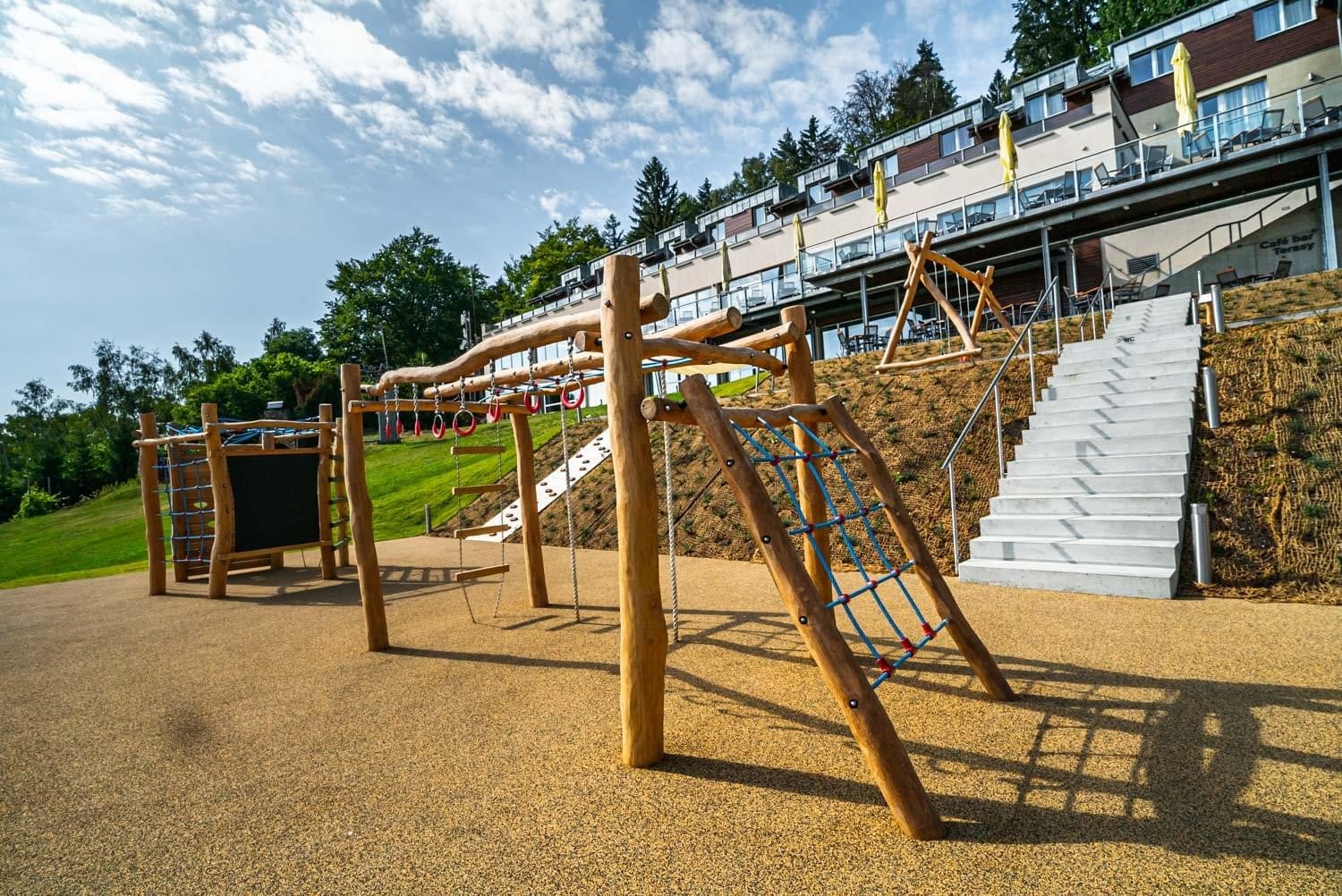 Ve skiareálech to žije i v létě. Přesvědčte se