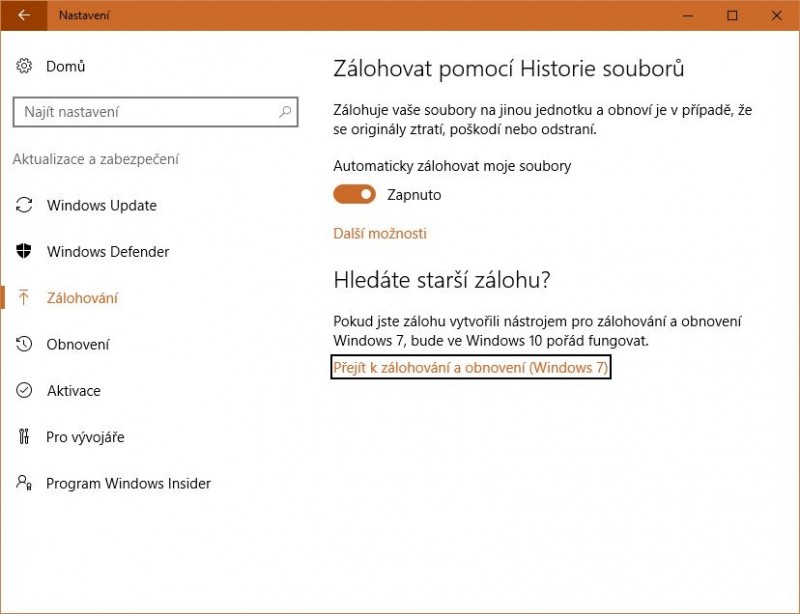 Povolte ve Windows 10 funkci Historie souborů. Jedná se o funkci, která představuje velmi jednoduché řešení zálohování
