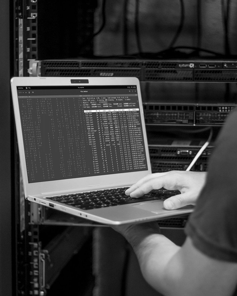 Galago Pro System76 notebook