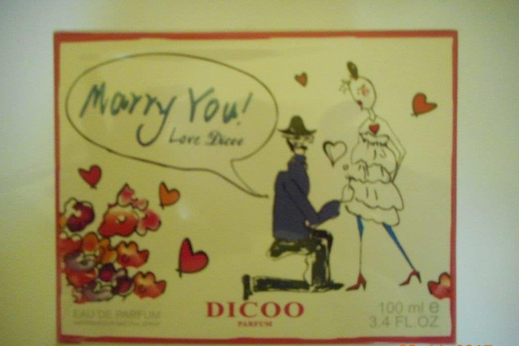 Marry You!, Love Dicoo, EAU DE PARFUM, DICOO. Prodejce: Family Koruna, obchodní centrum Bystřice pod Hostýnem. Riziko: vonné látky s prokazatelným alergenním potenciálem, tyto látky jsou významnou příčinou alergických (kontaktních) dermatitid.