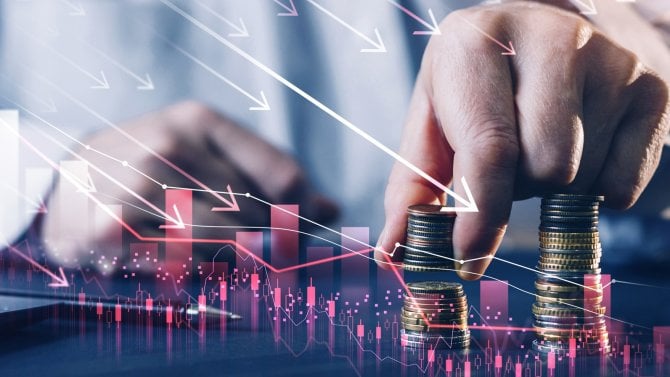 Globální vlna bankrotů dosahuje 12letého maxima. Firmy čelí tlakům inflace, vysokých sazeb a změně chování zákazníků