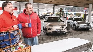 Náhledový obrázek - Elektromobilem z Prahy do Brna: Zmapovali jsme možnosti nabíjení podél D1