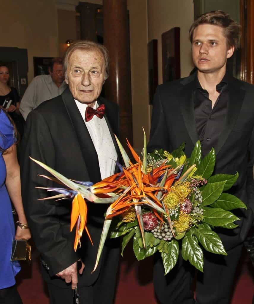 2016-08-den-pc599ed-svc3bdmi-osmdesc3a1tinami-zemc599el-herec-br