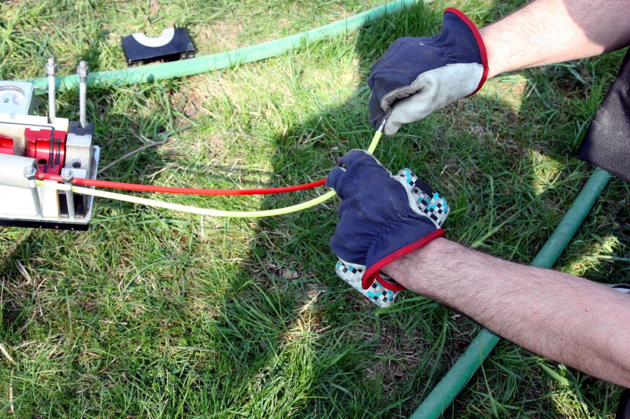 Fotoreportáž: Jak se zafukuje optika do DSLAM